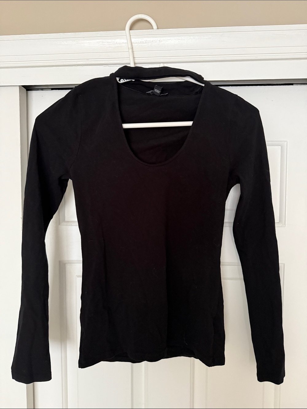 Express Black Long-Sleeve Scoop Neck Top